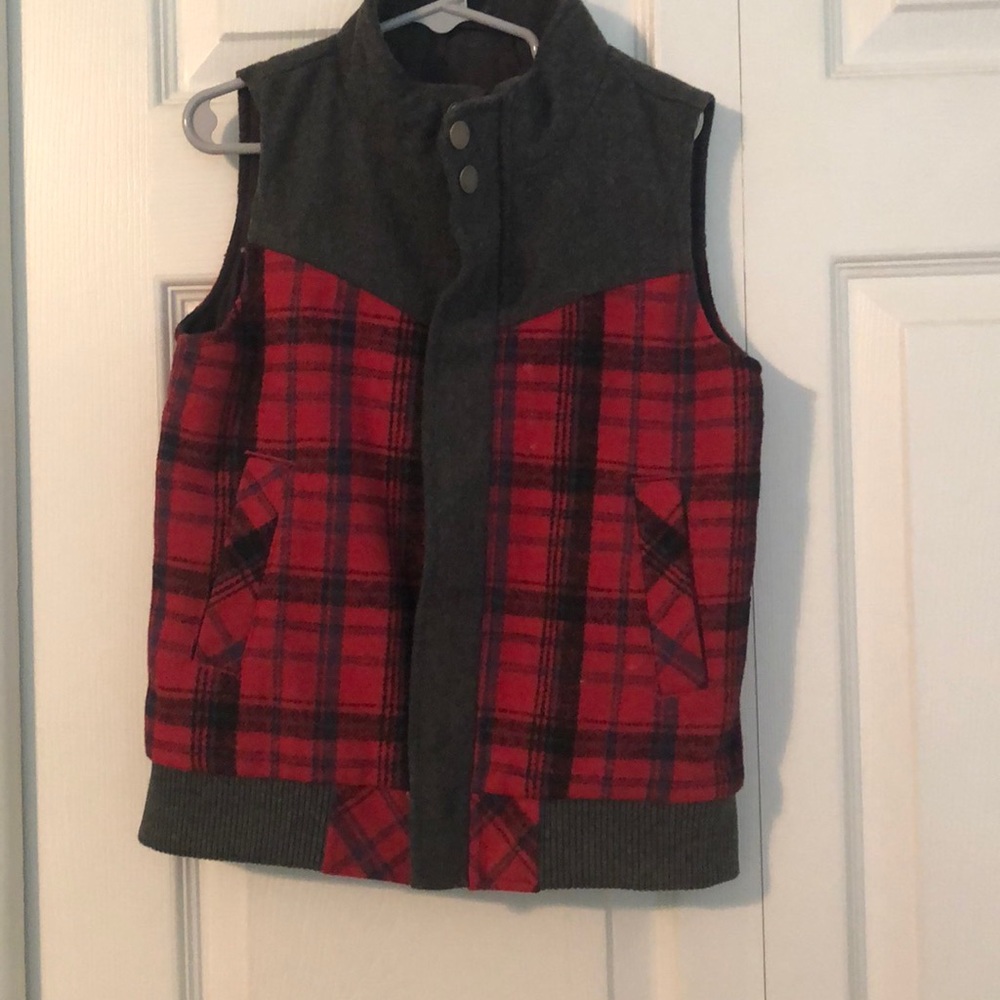 Oshkosh outerwear Vest. Toddler Boy